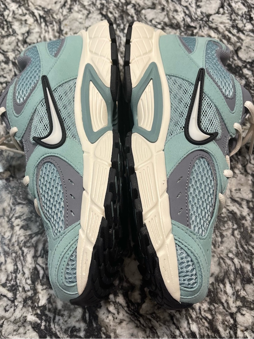 Nike Women's V5 Runner Sneakers - Picture 3 of 6